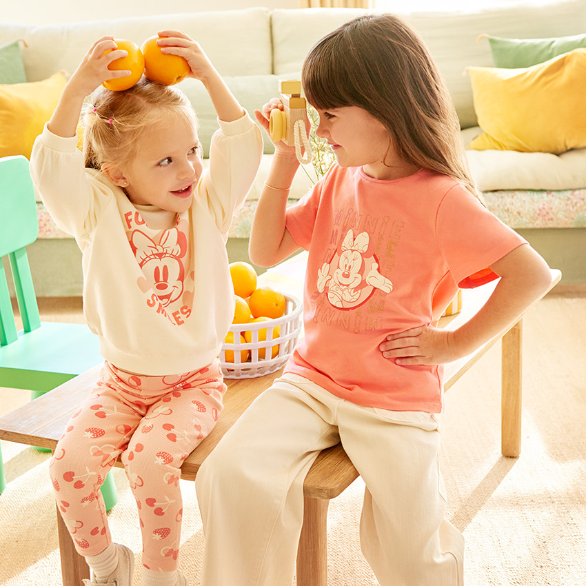 T-shirt με κοντά μανίκια με τύπωμα παγιέτας Minnie Disney για κορίτσι 