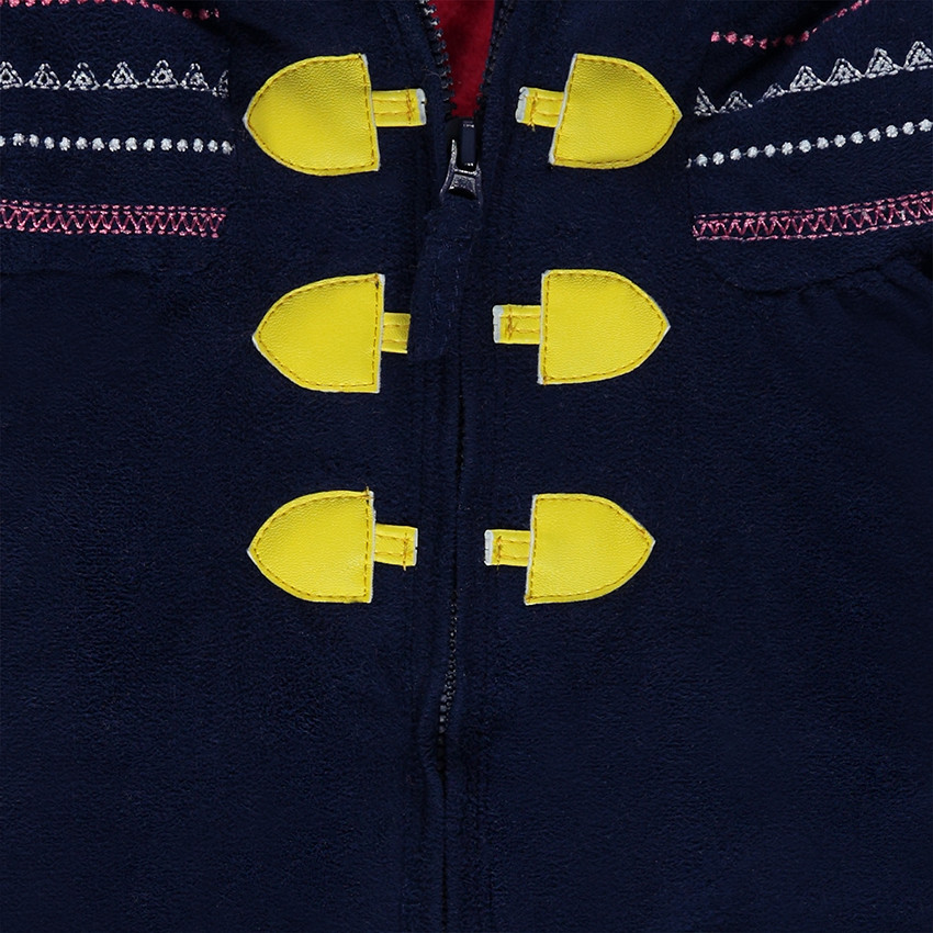 Ολόσωμο μπουφάν από σουετίνα με επένδυση από sherpa και κεντημένες λωρίδες 