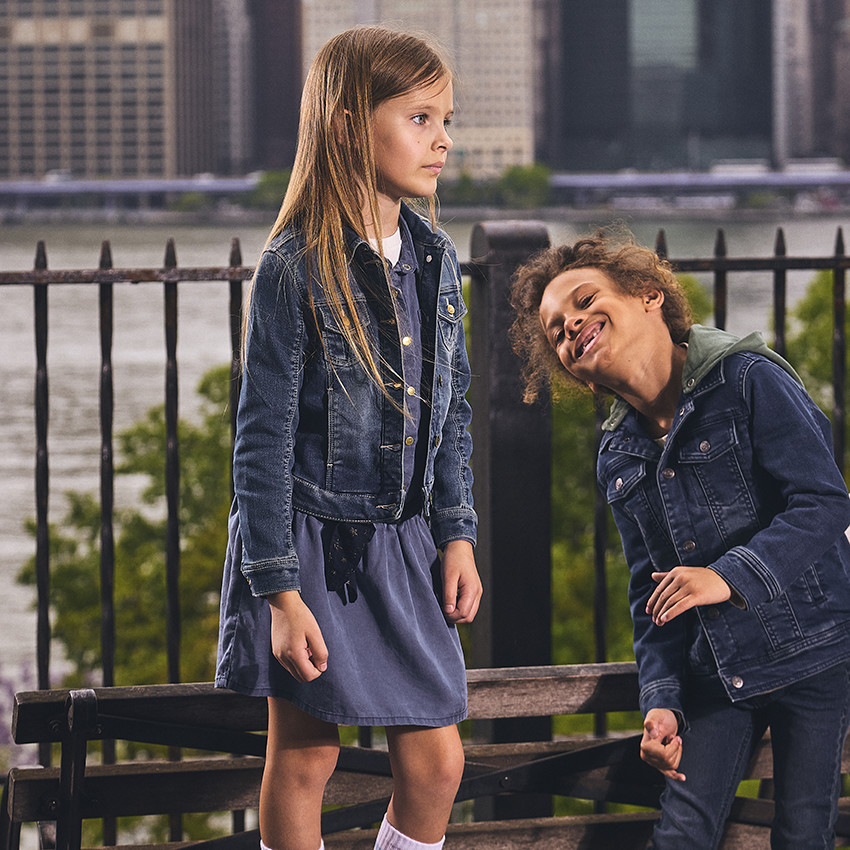 Μπουφάν από τζιν με κουκούλα και αποσπώμενο φούτερ για αγόρι 