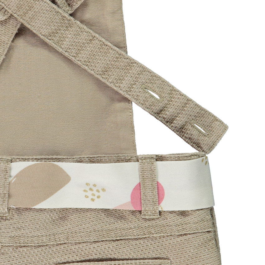 Σαλοπέτα κοντή με εφέ κηρήθρας και ζώνη για μωρό κορίτσι 