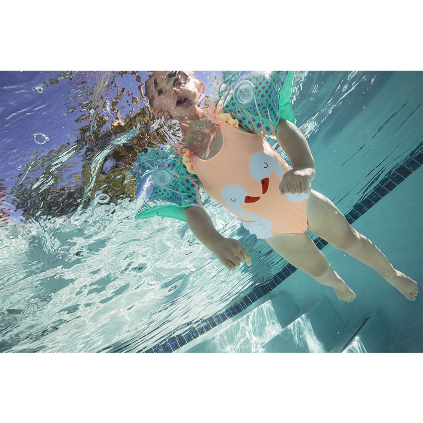 Ολόσωμο μαγιό με κύκνους και βολάν 