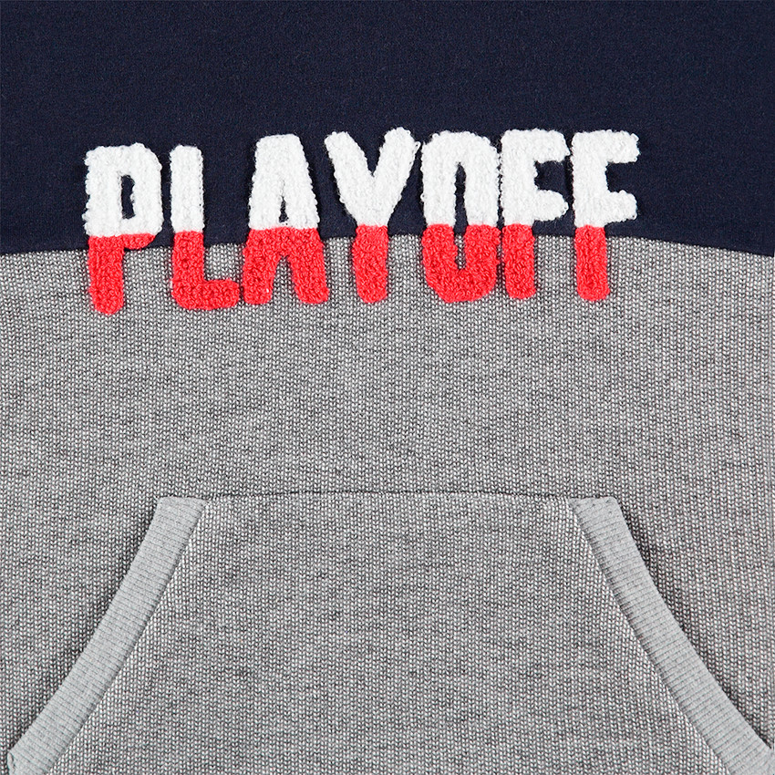 Τρίχρωμο φούτερ με κουκούλα και μπουκλέ φράση 