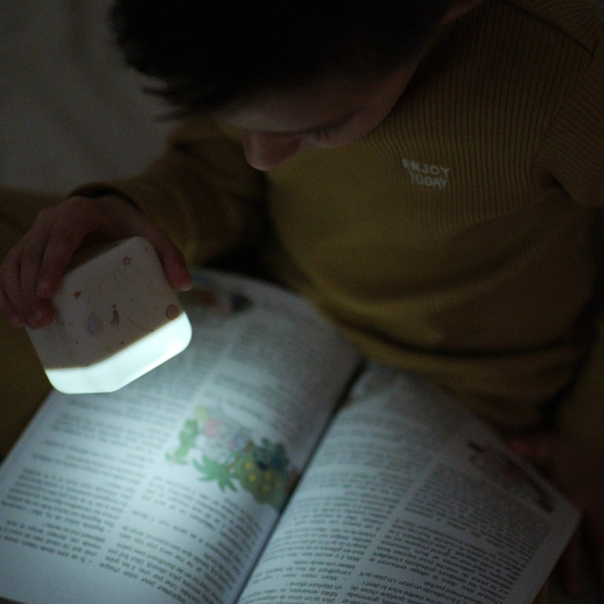 Φωτιστικό Νυχτός Cube B™ - Διάστημα 