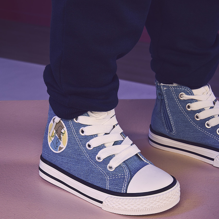 Μποτάκια από υφασμάτινο denim με φερμουάρ για μωρό αγόρι 