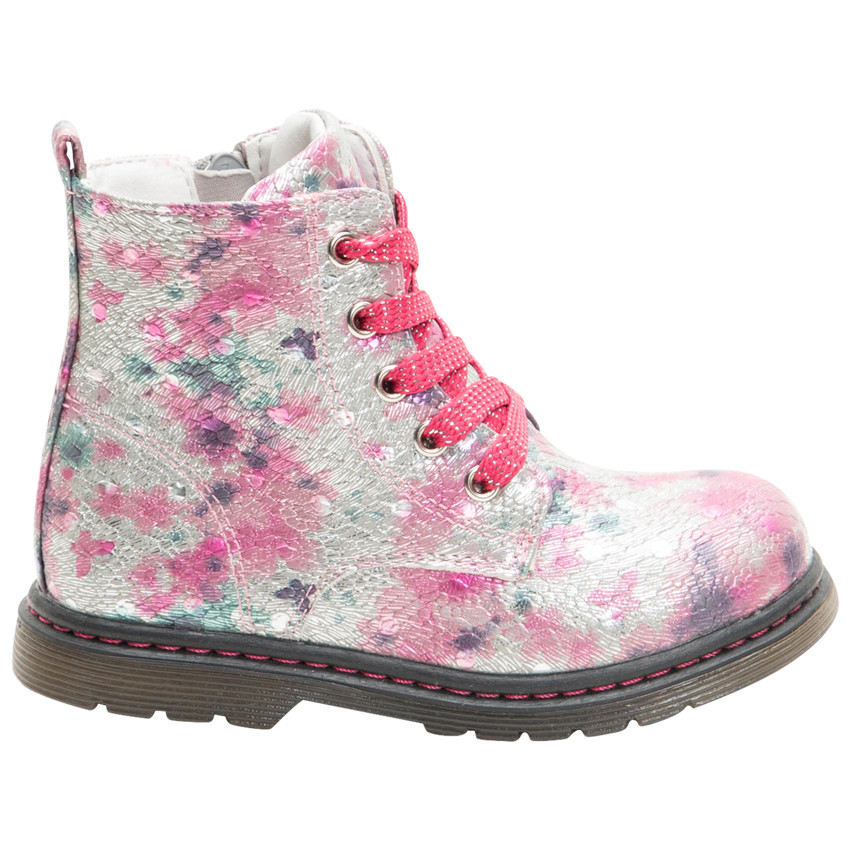 Ψηλά μποτάκια με εμπριμέ ανάγλυφο μοτίβο, κορδόνια και φερμουάρ  