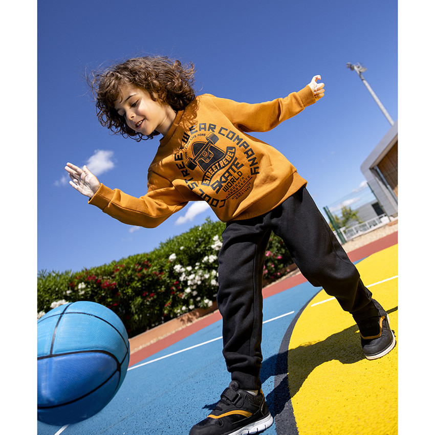 Jogging molleton δίχρωμο σχέδιο skateboard  Additional Jogging molleton δίχρωμο σχέδιο skateboard