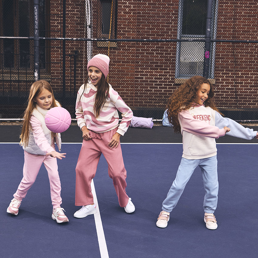 Παντελόνι jogging μονόχρωμο σε πλεκτό σχέδιο loose για κορίτσι 