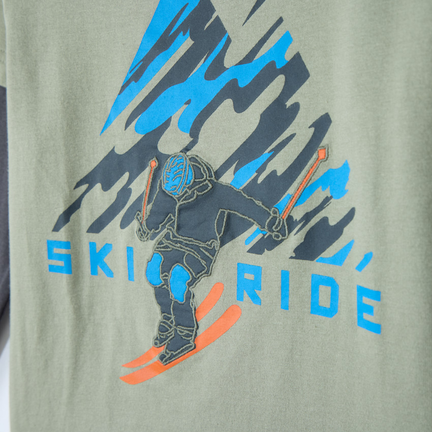 T-shirt με μακριά μανίκια με εφέ 2 σε 1 και εκτύπωση σκι για αγόρια 