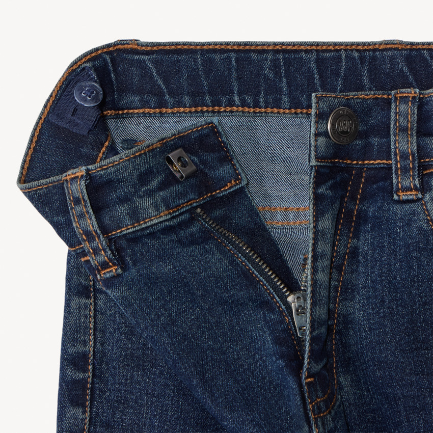 Στενές τζιν παντελόνες από denim με αντίθετες ραφές για αγόρι 