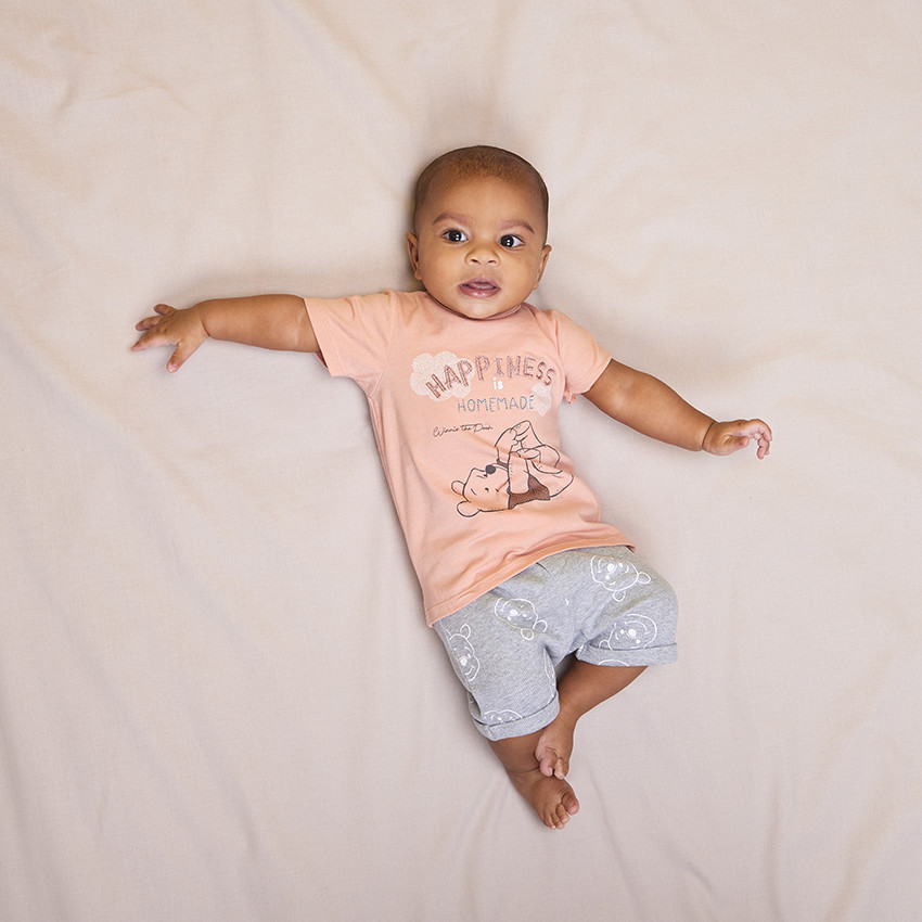 Σετ t-shirt + βερμούδα με σχέδιο Winnie Disney για bebe αγόρι  Additional Σετ t-shirt + βερμούδα με σχέδιο Winnie Disney για bebe αγόρι