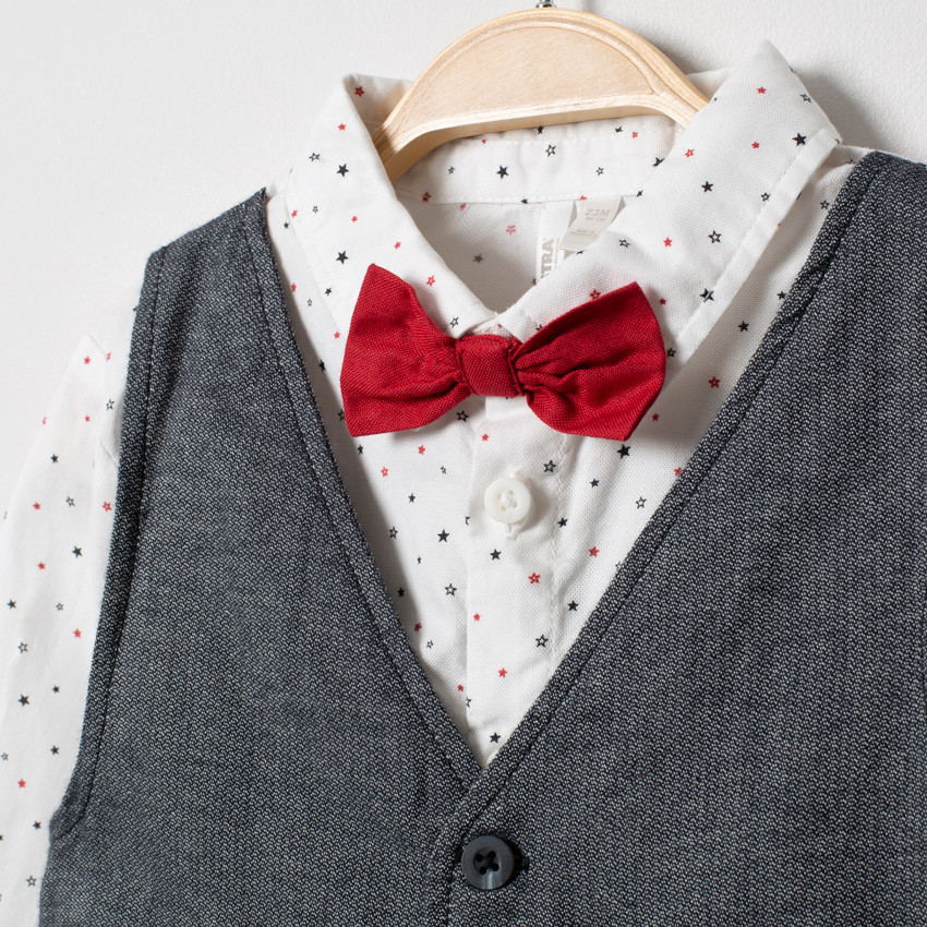 Ensemble avec chemise étoilée, gilet serveur et pantalon 