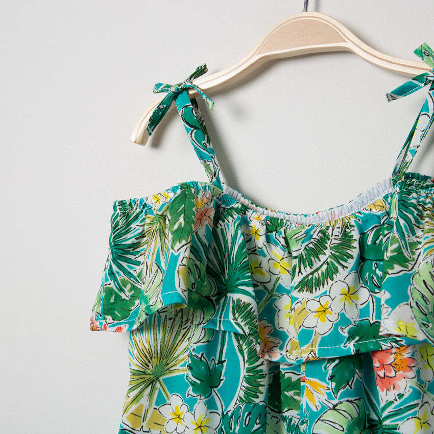 Φόρεμα εμπριμέ floral με ελεύθερους ώμους 