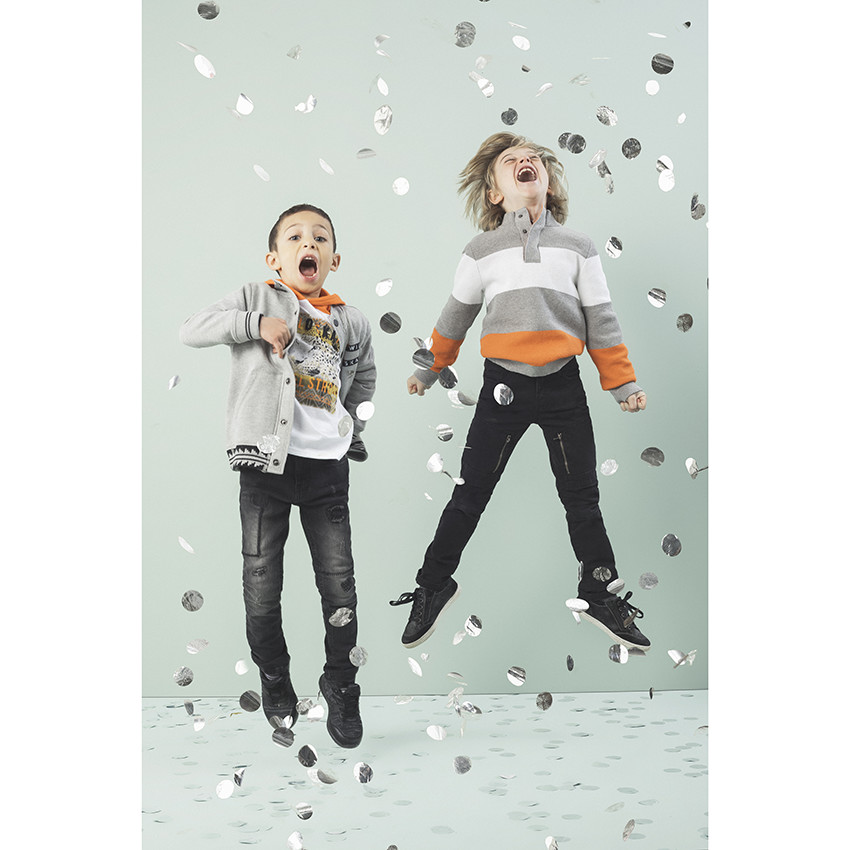 Φανελένια ζακέτα σε γκρι μελανζέ με σήματα και τσέπες  Additional Φανελένια ζακέτα σε γκρι μελανζέ με σήματα και τσέπες