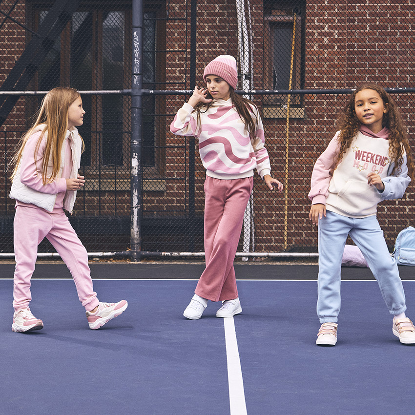 Παντελόνι jogging μονόχρωμο σε πλεκτό σχέδιο loose για κορίτσι 