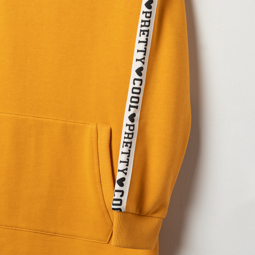 Φόρεμα μακρυμάνικο με κουκούλα και ρίγες για κόριτσι 