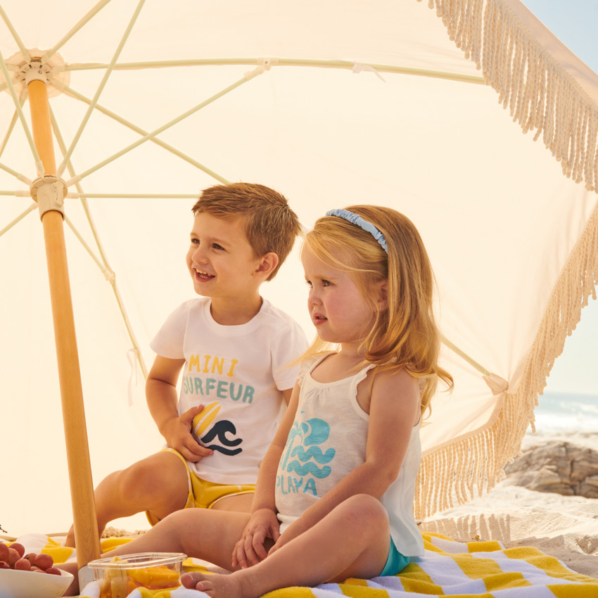 Σύνολο κοντών 2 τεμαχίων με φούστα και σορτσάκι για μωρό κορίτσι. 