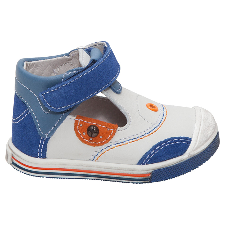 Δερμάτινα παπουτσάκια με μπαρέτα και φάσες σε αντίθεση 