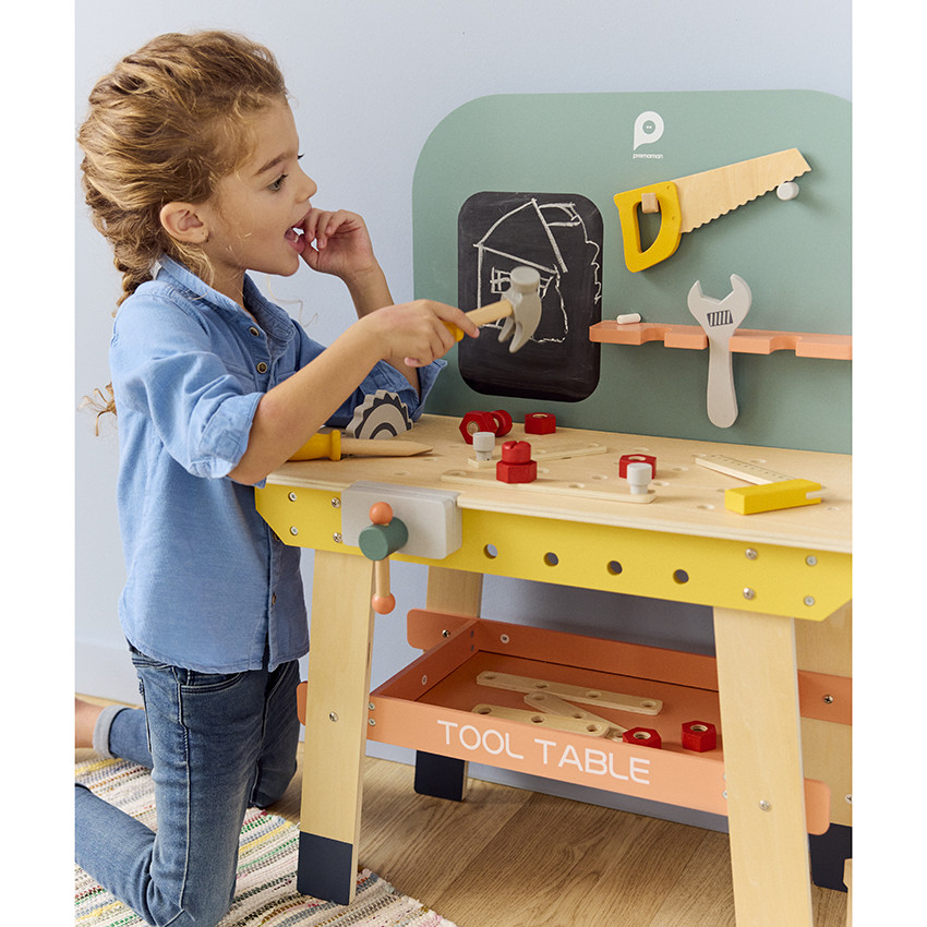 Ξύλινο εργαστήριο χειροτεχνίας 