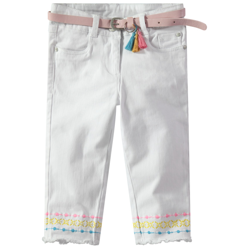 Μονόχρωμη βερμούδα από βαμβάκι και αφαιρούμενη ζώνη και πολύχρωμα κεντήματα 