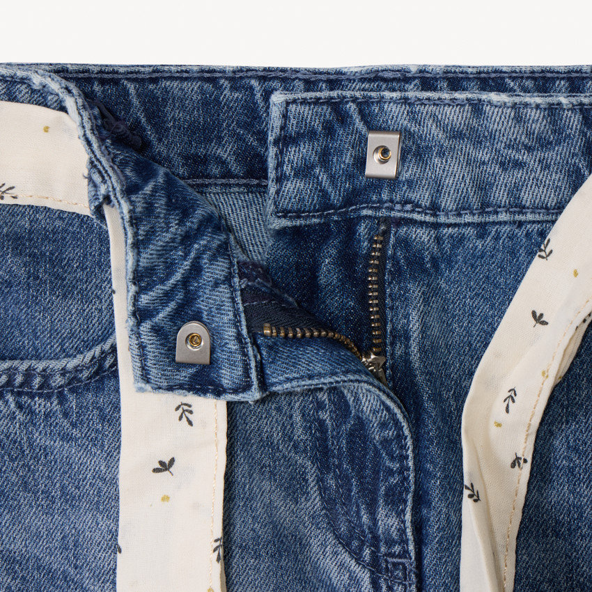 Τζιν mom fit από denim με φανταχτερό μαντήλι και ζώνη για κορίτσι 