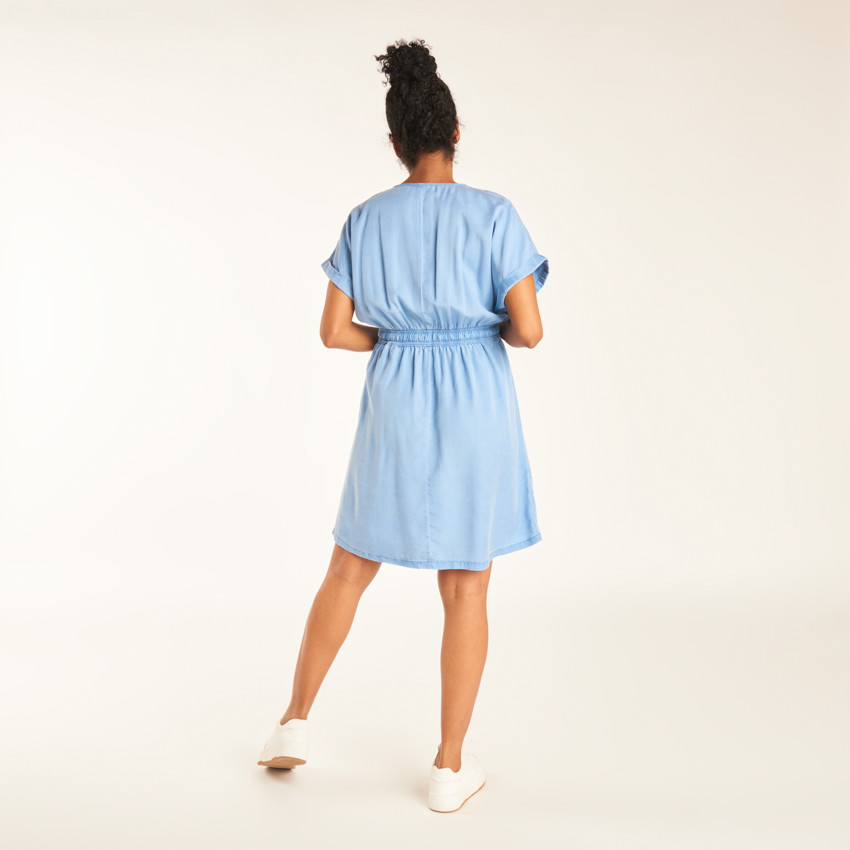 Φόρεμα πουκαμίσα εγκυμοσύνης με εφέ τζιν και κοντά μανίκια 