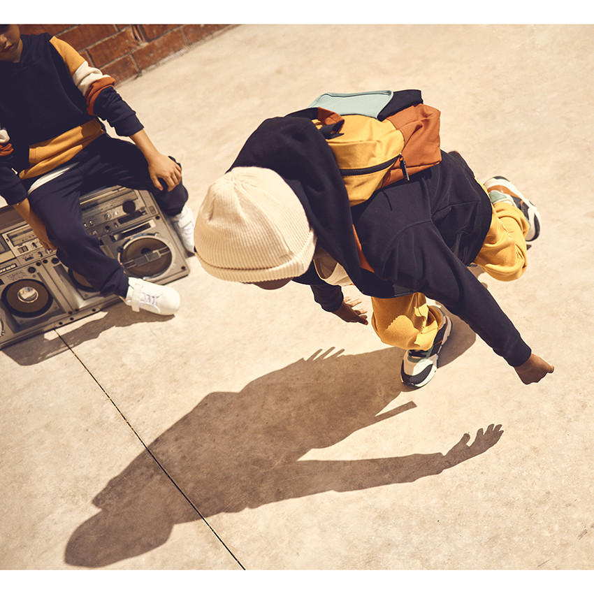 Σακίδιο πλάτης από υφασμάτινο με εφέ color block για αγόρι 