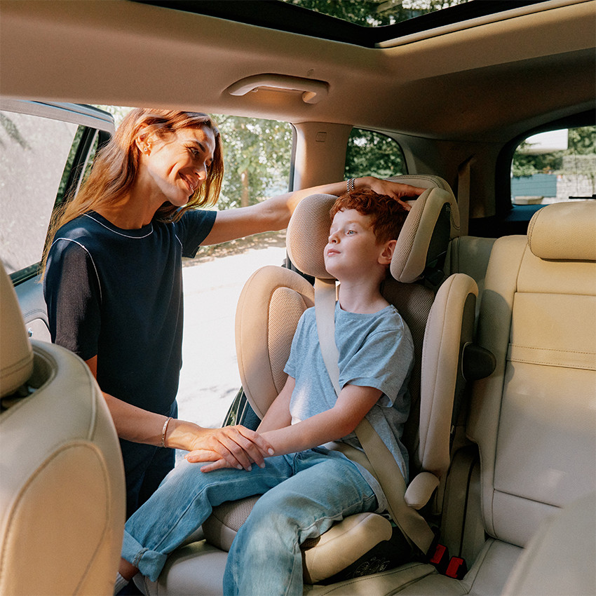 Κάθισμα αυτοκινήτου πτυσσόμενο Solution G2 i-Fix Plus stormy blue 