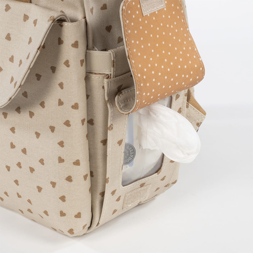 Sac à dos à langer imprimé cœurs Poppy + tapis cannelle 