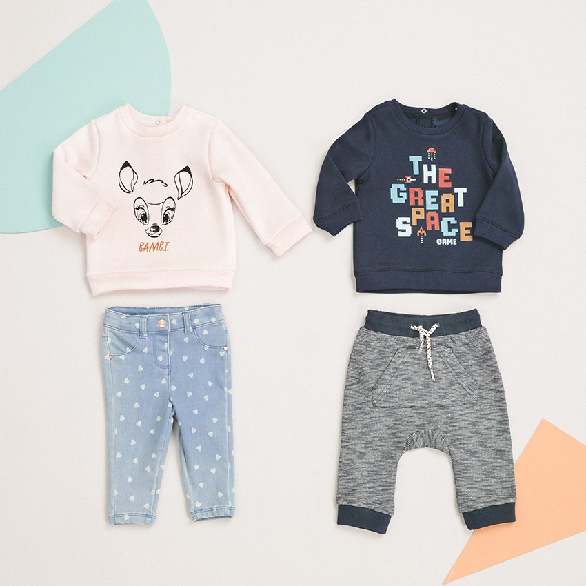 Jean effet used με σχέδιο καρδιές σε όλη την επιφάνεια 