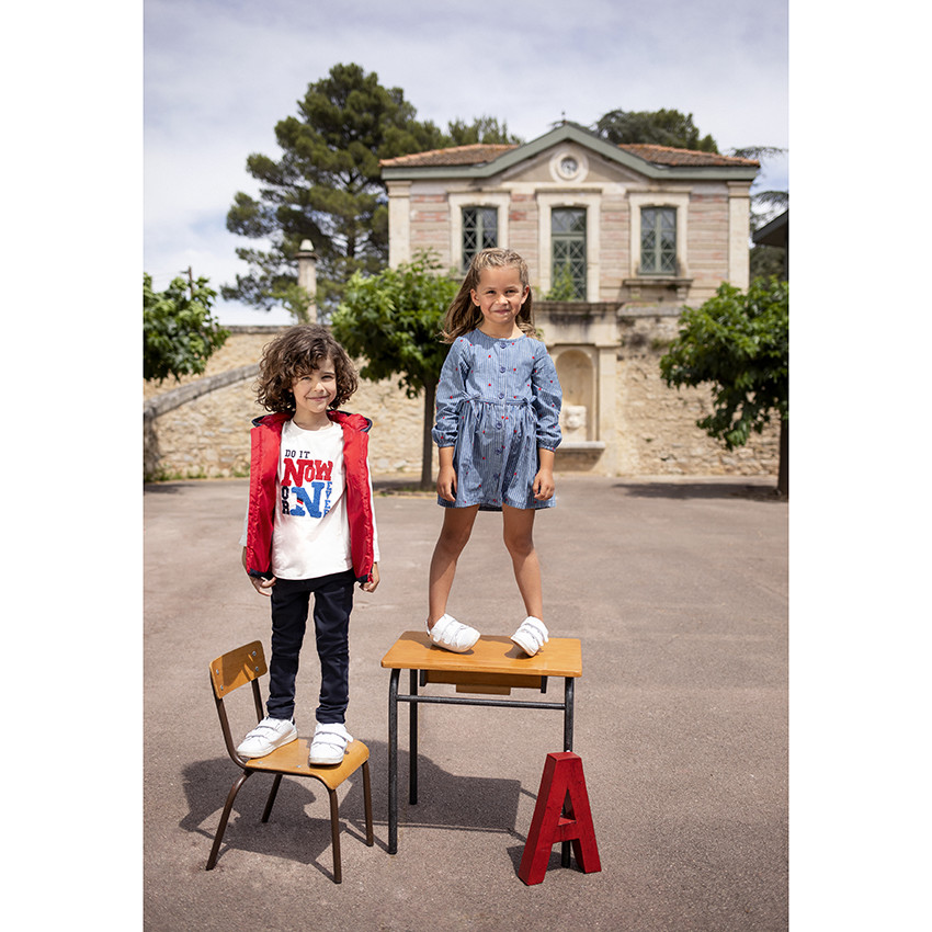 Μακρυμάνικο φόρεμα με ρίγες και κεντημένες καρδιές 