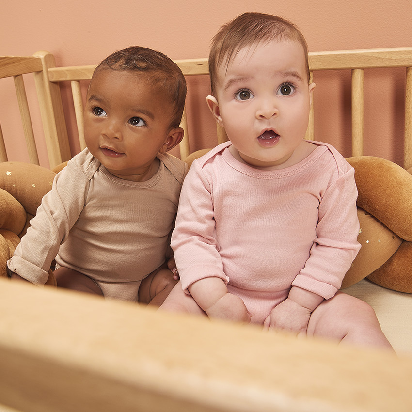 Σετ 5 μονόχρωμα bodies με μακριά μανίκια για bebe κορίτσι 