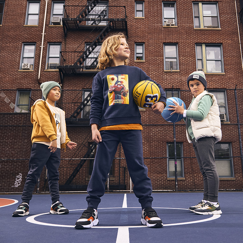 Φόρμα jogging από φούτερ με κοψίματα για αγόρι  Additional Φόρμα jogging από φούτερ με κοψίματα για αγόρι