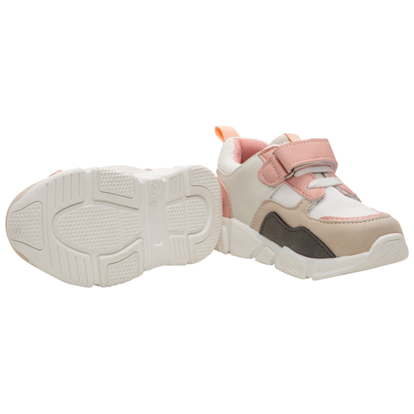 Αθλητικά παπούτσια με αντιθέσεις και φάσες από δίχτυ 