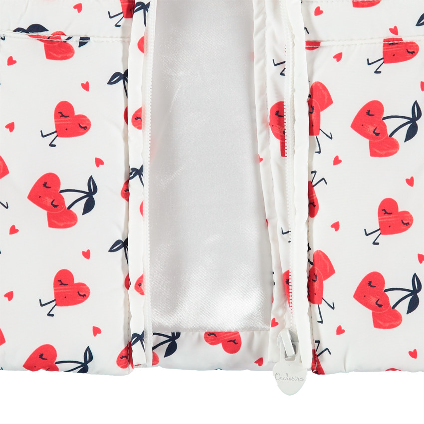 Αμάνικο καπιτονέ μπουφάν με μοτίβο σε όλη την επιφάνεια 