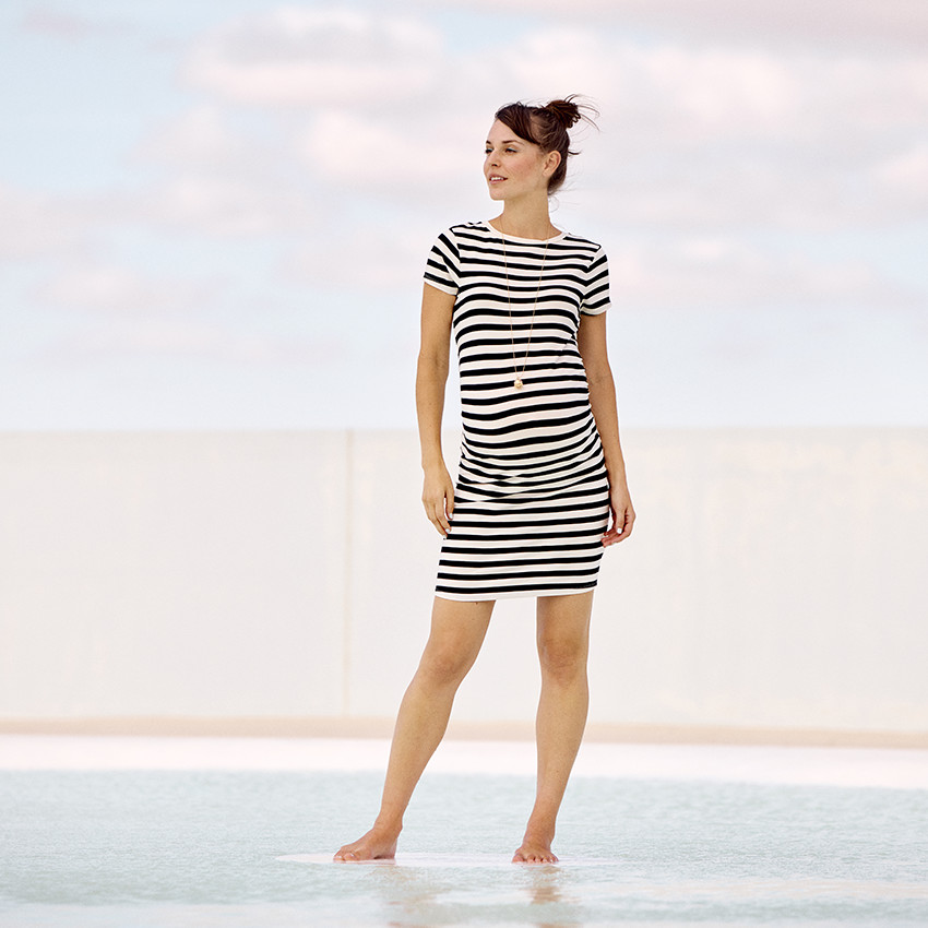 Φόρεμα εγκυμοσύνης κοντομάνικο εφαρμοστό ριγέ 