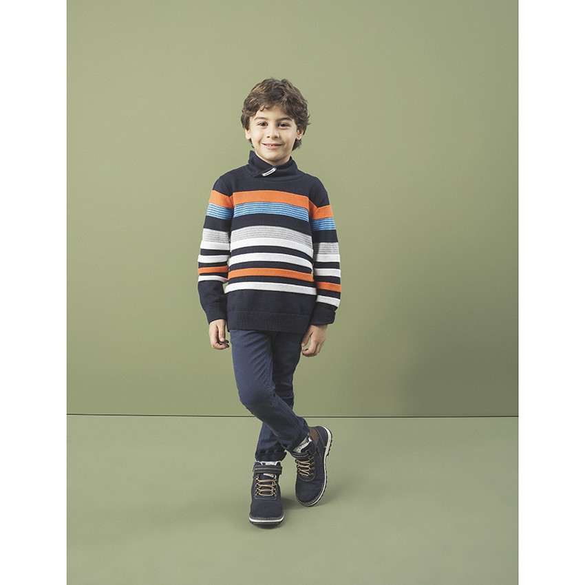 Πλεκτό με κρουαζέ λαιμό και ζακάρ λωρίδες σε αντίθεση 