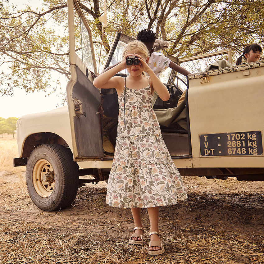 Μακρύ φόρεμα από διπλή γάζα με floral σχέδιο για κορίτσι 