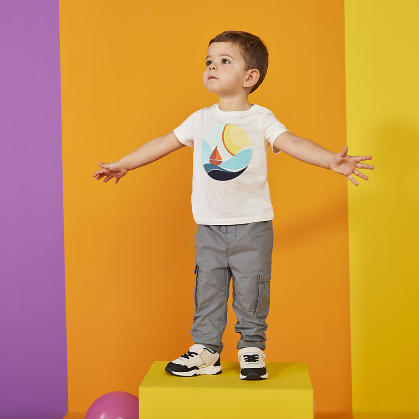 Κοντομάνικο μπλουζάκι με φαντεζί σχέδιο για bebe αγόρι 