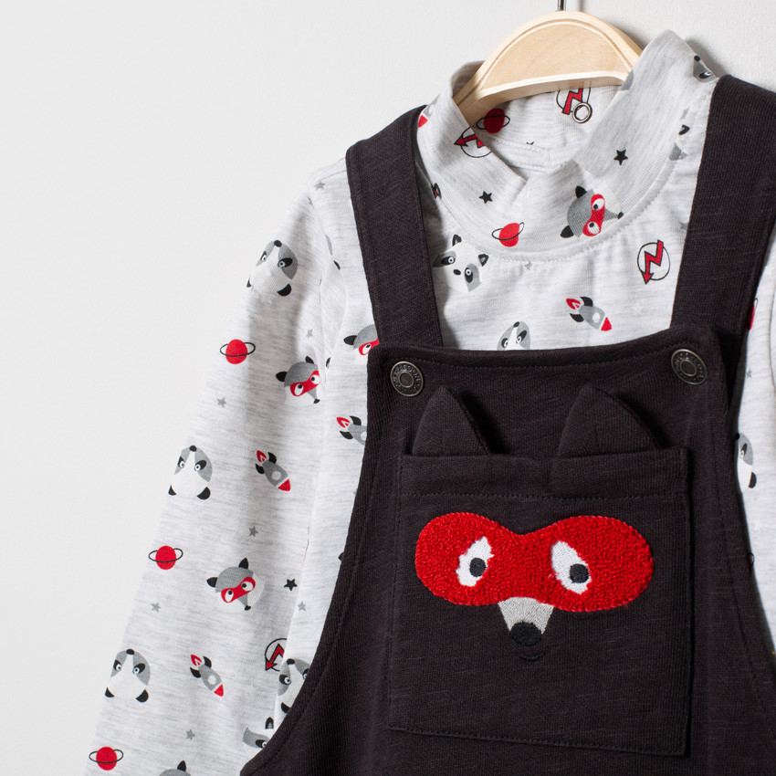 Ensemble avec t-shirt imprimé ratons laveurs et salopette 