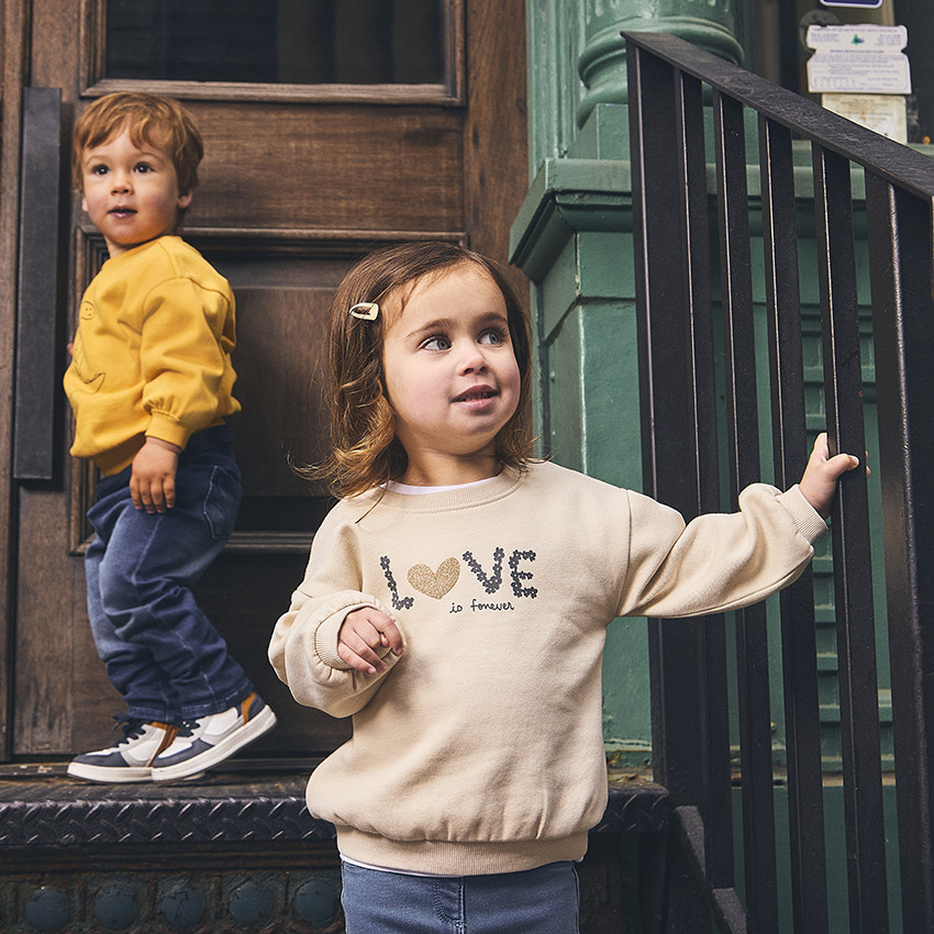 Φούτερ σε molleton με φαντεζί print για bebe κορίτσι 