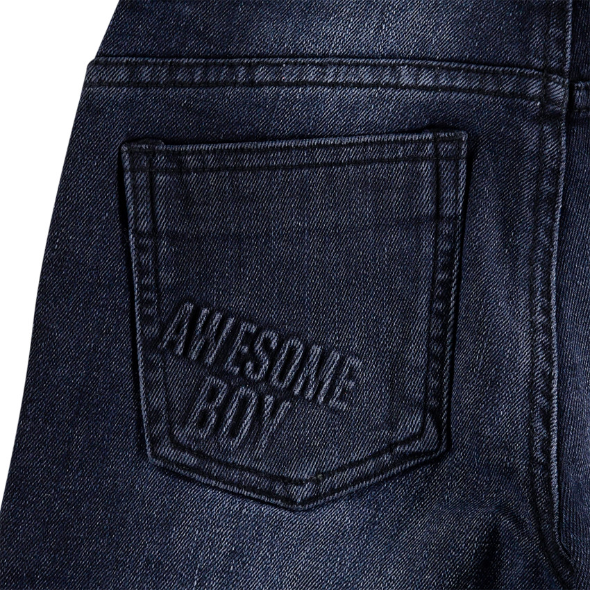 Τζιν με φθαρμένη και τσαλακωμένη όψη και τσέπες 