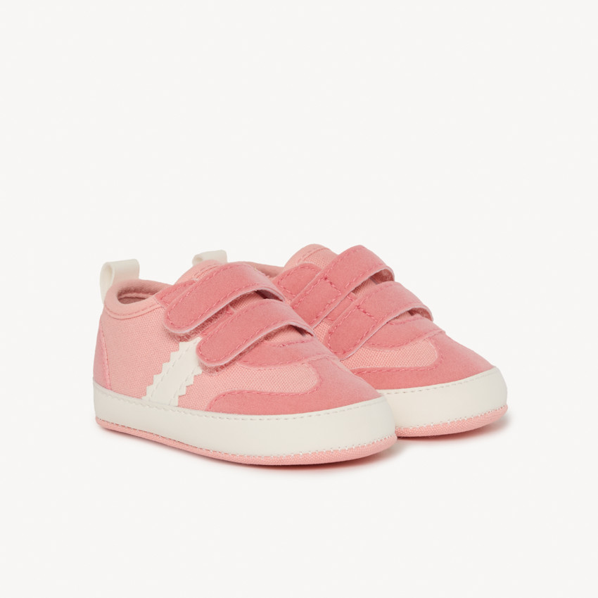 Χαμηλά μαλακά αθλητικά παπούτσια με λωρίδα για bebe κορίτσι 