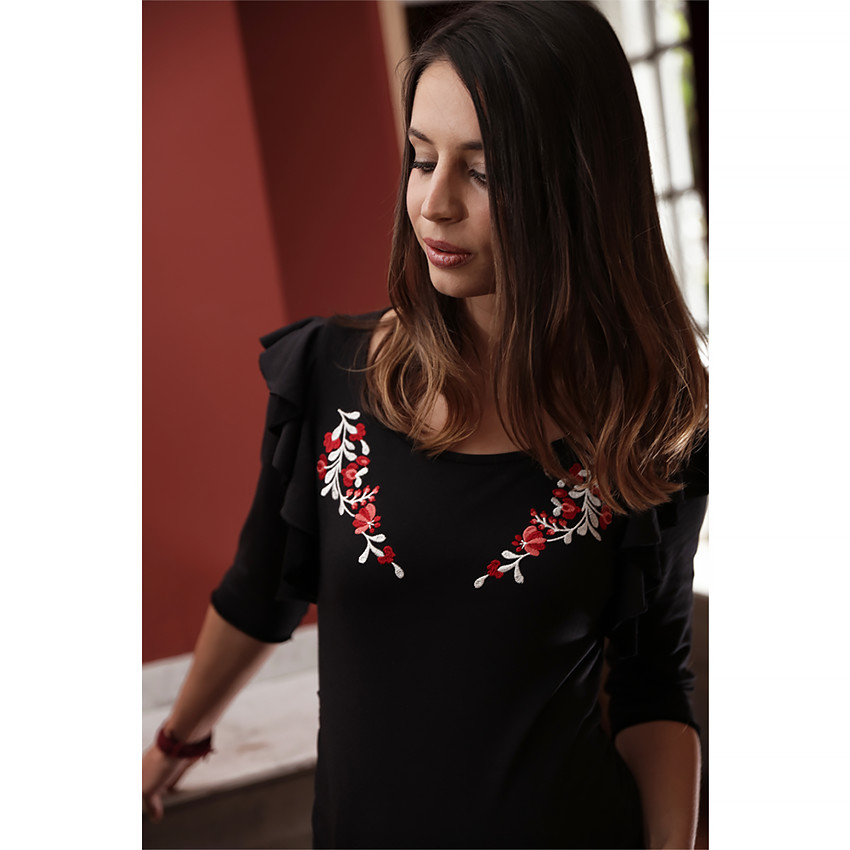 Φόρεμα εγκυμοσύνης με μανίκια 3/4, βολάν και κεντημένα λουλούδια  Additional Φόρεμα εγκυμοσύνης με μανίκια 3/4, βολάν και κεντημένα λουλούδια