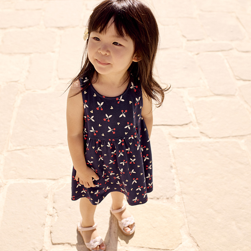 Ρobe sans manches imprimé fantaisie pour bébé fille = Αμάνικο φόρεμα με φαντεζί σχέδιο για bebe κορίτσι 