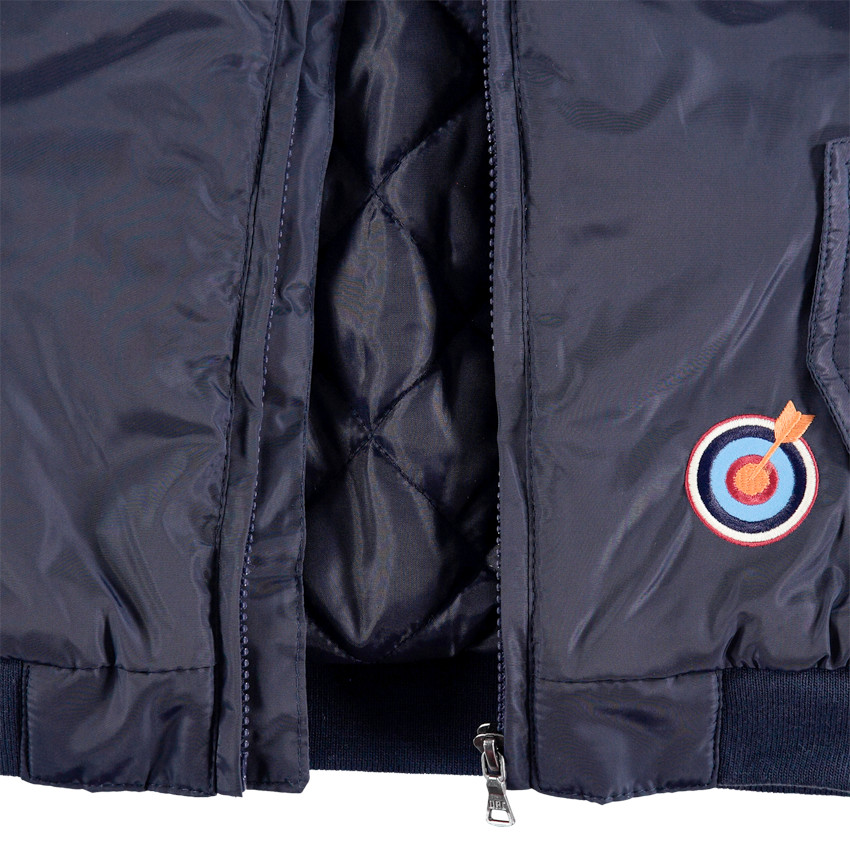 Τζάκετ σε στιλ bomber με σήματα και γράμμα πετσετέ 