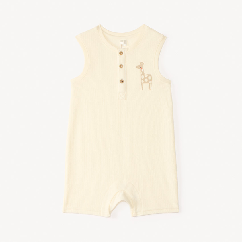 Κοντή φόρμα από φαντεζί ύφασμα με σχέδιο καμηλοπάρδαλης για μωρό αγόρι 