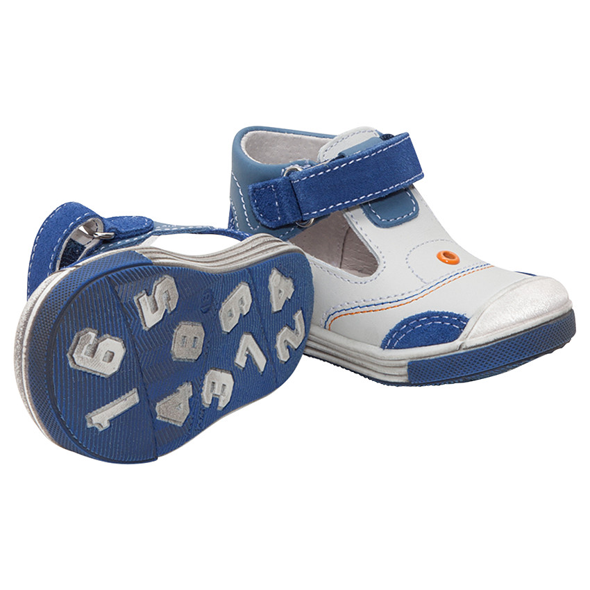 Δερμάτινα παπουτσάκια με μπαρέτα και φάσες σε αντίθεση 