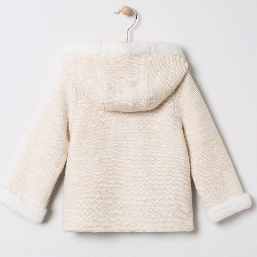 Veste en tricot à capuche doublée sherpa  Additional Veste en tricot à capuche doublée sherpa
