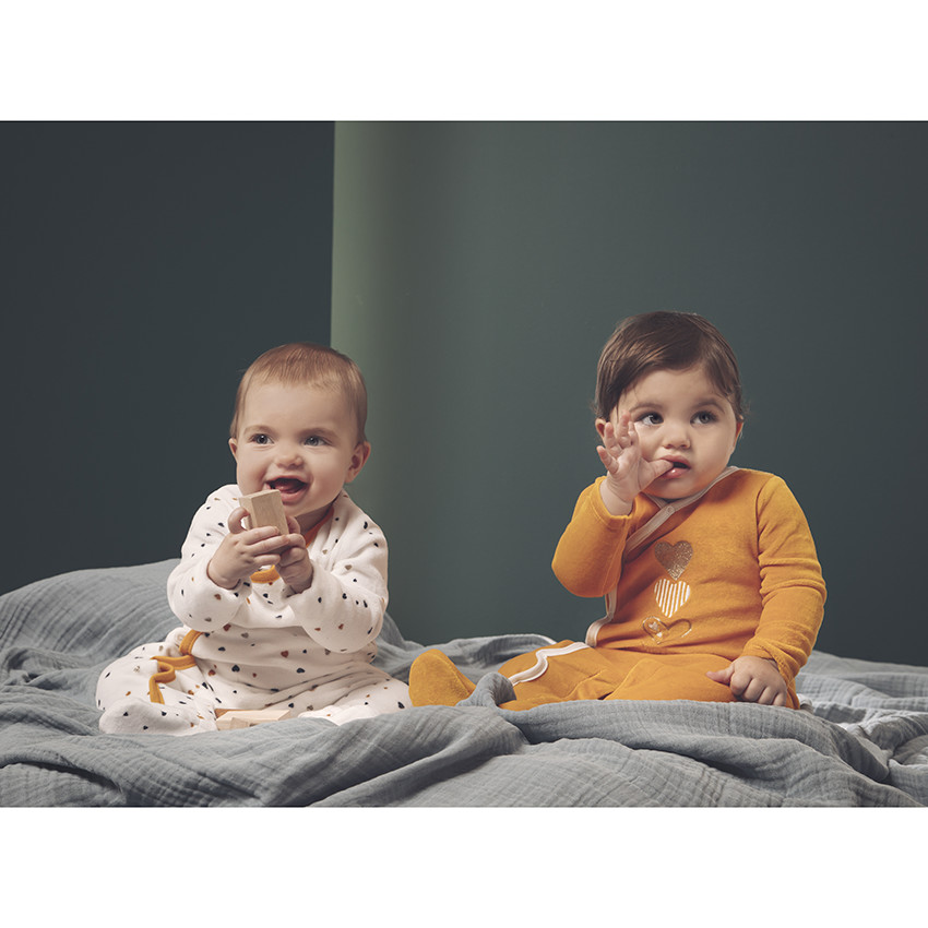 Σετ από 2 φορμάκια βελουτέ με σχέδια καρδιές για bebe κορίτσι 