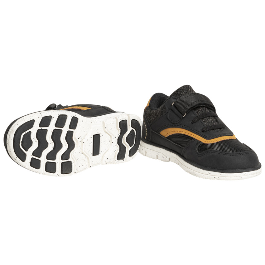 Αθλητικά παπούτσια χαμηλά μαύρα για αγόρι με κορδόνια και  scratch 